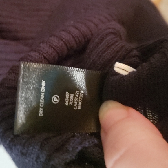 Ann Taylor Sweater - Picture 7 of 7